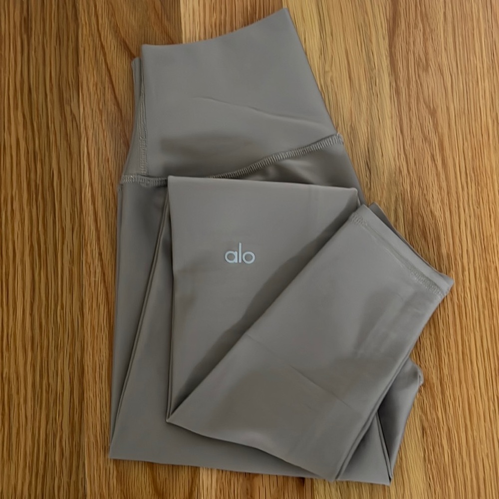 Alo Yoga High-Waist Airlift Leggings - Gravel - size XS